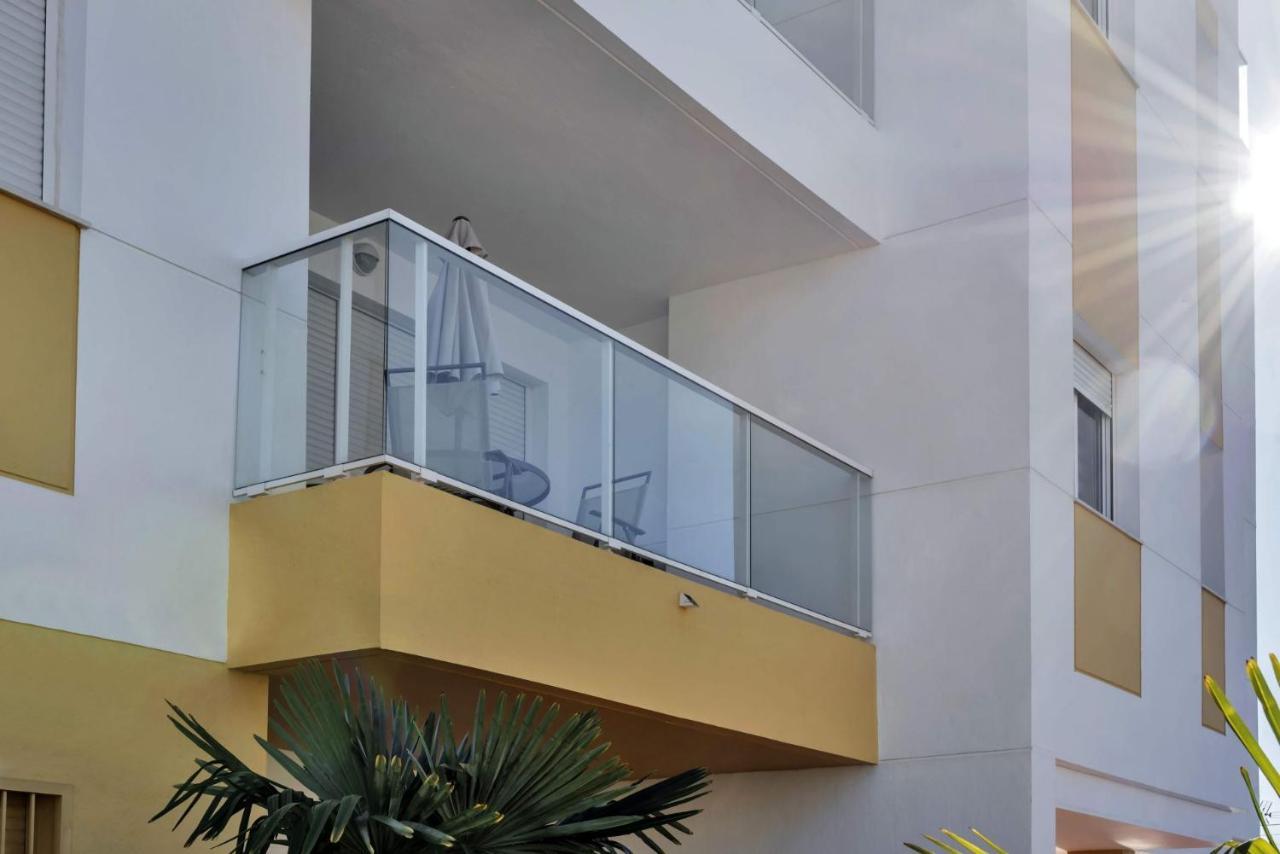 Fantastic 2 Bedroom Fully Furnished Modern Apartment In Walking Distance To All Amenities Villamartin (Valencia) Exterior foto